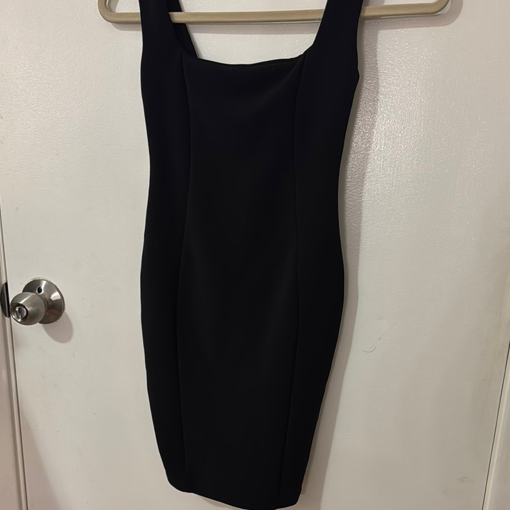 Elegant Black Sleeveless Dress